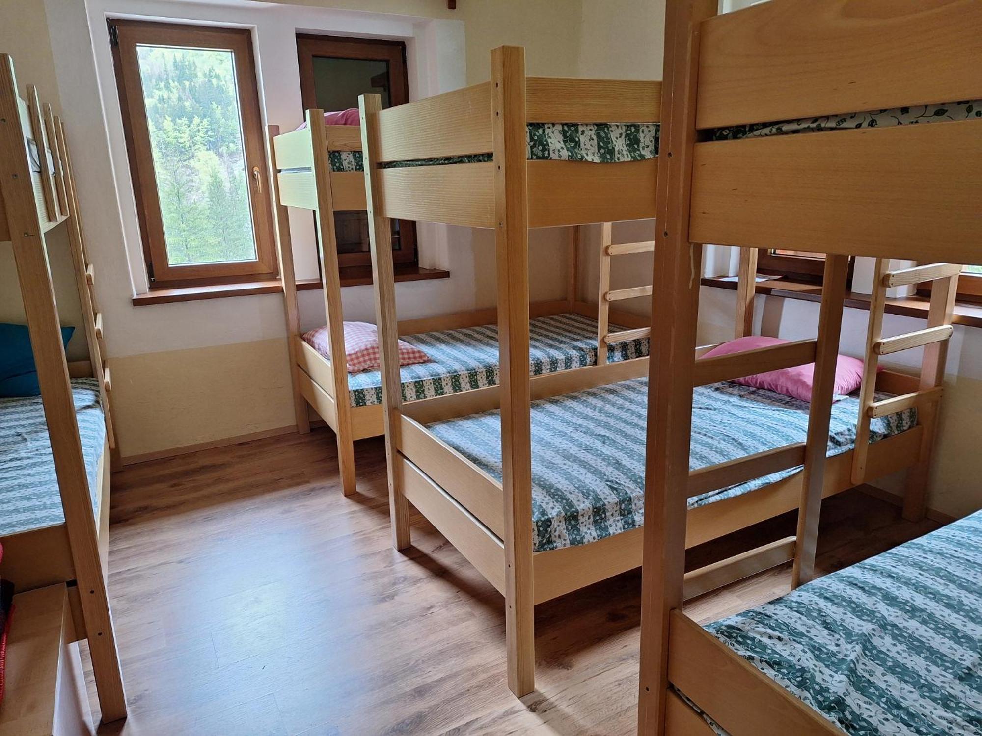 Dom Klementa Juga Hotel Lepena Ngoại thất bức ảnh